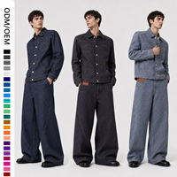 Ensemble assorti en denim de coton 13 oz pour homme, personnalisable OEM ODM, faible MOQ, veste et pantalon à imprimé lettres abstrait avec poches à boutons-pression métalliques