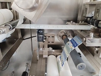 Machine automatique Yunwo à grande vitesse pour la fabrication et l'emballage de pansements et de bandages adhésifs imperméables