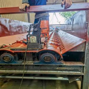 เครื่องลอกเปลือกไม้แบบโรเตอร์คู่ ทำงานเสถียร พร้อมอัตราการขัดข้องต่ำ - Product Image 1