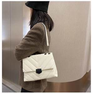 THK0045 Nouveaux sacs de luxe à chaîne en cuir Pu de grande capacité Sacs de rangement pour pochette à provisions en bandoulière - Product Image 3