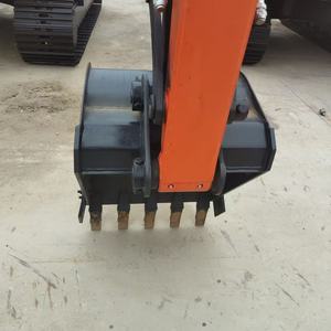 Mini-excavatrice sur chenilles Hitachi ZX60 d'occasion, 6 tonnes, d'origine japonaise, avec lame de bulldozer, pour la construction et l'agriculture, avec certification CE - Product Image 6