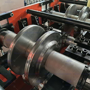 เครื่องขึ้นรูปโครงเหล็กชั้นวางของแบบตั้งตรง Wadley พร้อมมอเตอร์ PLC 5.5KW สายการผลิตหลายแรงดันไฟฟ้าสำหรับชั้นวางของ - Product Image 4