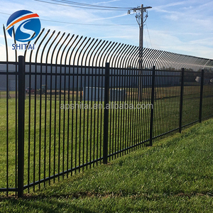 ISO cấp giấy chứng nhận giá bán buôn Euro rào lại hàng rào nặng bằng phẳng hàng đầu thép cổng <span class=keywords><strong>2025</strong></span> mới và thiết kế hàng rào thép - Product Image 1