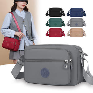 Sac à bandoulière décontracté pour femme en nylon imperméable, bandoulière unique, multi-poches, fermeture éclair, motif bonbon, doublure en polyester - Product Image 1