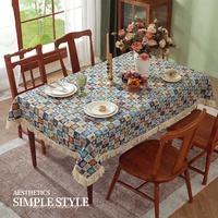 Grande nappe florale en polyester tissé avec pompons, motif floral vintage aux tons foncés, imperméable, résistante à l'huile, nettoyage facile, style américain