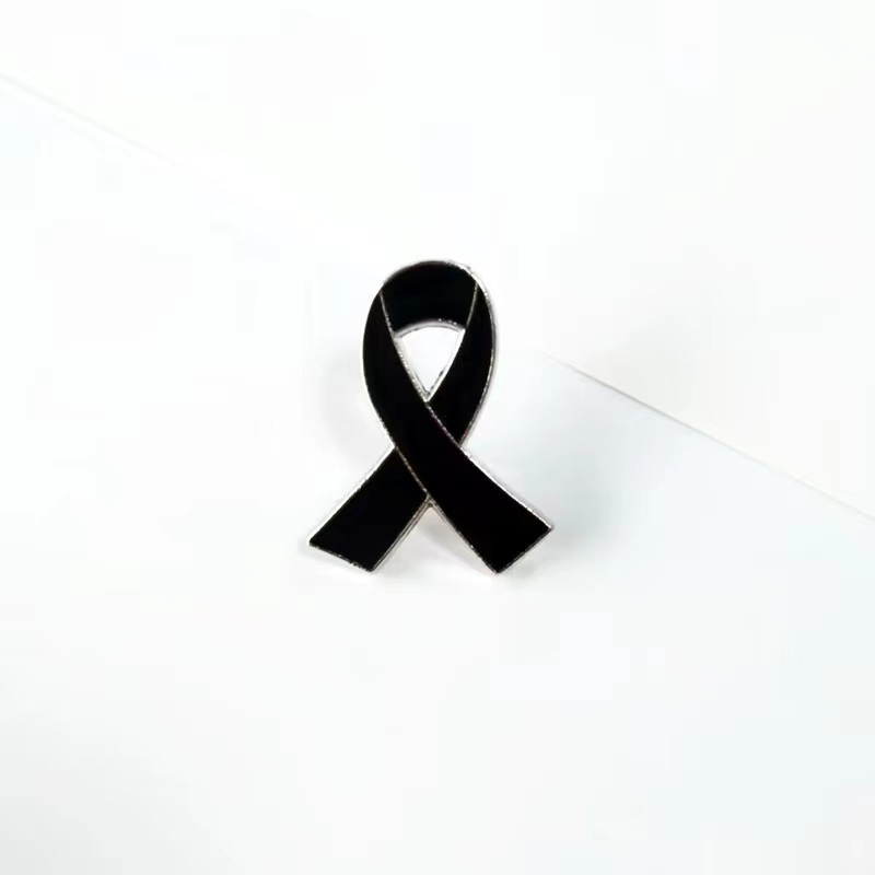 Insignia conmemorativa de aleación de zinc con cinta negra