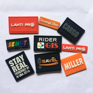 Étiquette en caoutchouc PVC adhésive personnalisée, logo en relief 3D, patch pour vêtements, sacs, sièges de voiture et accessoires - Product Image 1