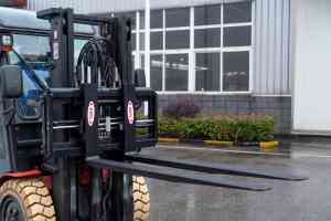 ملحق رافعة شوكية لضبط موضع الشوكة 1-4.5 طن، معيار ISO، قابل لتعديل مسافة الشوكة، ماركة LDSJ جديدة تمامًا - Product Image 5