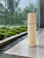 Lotion Toner Penenang SANAE Merek Swiss dengan Mineral Alami OEM Label Pribadi untuk Semua Jenis Kulit