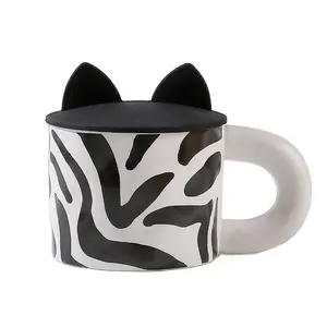 Leopardo pintado porcelana Animal blanco y negro patrón taza de café cerámica gres cebra taza con tapa de oreja de gato