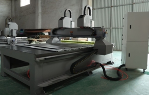 Độc lập đôi đầu 1325 <span class=keywords><strong>CNC</strong></span> <span class=keywords><strong>Router</strong></span> trục chính khắc các bộ phận máy cho ngành công nghiệp đồ nội thất kiến trúc - Product Image 3