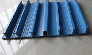 Cinturón de tope de agua de hormigón de PVC de 230mm de ancho azul, 4mm de espesor con diseño moderno, paredes verticales, Material de núcleo de poliéster, construcción - Product Image 2