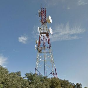 Torre di Comunicazione Autoportante a 4 Gambe in Acciaio Angolare da 40m, Zincata a Caldo, Verniciata per Aviazione, Resistente al Vento, con Molteplici Punti di Fissaggio - Product Image 3