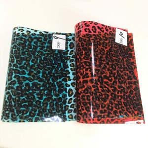 Vendita diretta in fabbrica di colore leopardo PVC <span class=keywords><strong>pellicola</strong></span> trasparente stampa tessuto PVC per borsa scarpe materiali morbido elasticizzato - Product Image 3