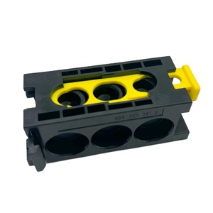 Placa final de la serie 740 de Aventics, pieza esencial del colector neumático 8985003912 - Product Image 1