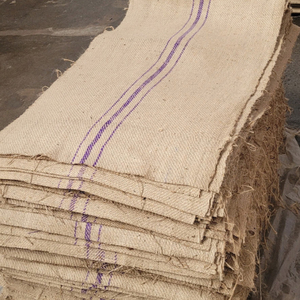 Saco de Yute Earth Harvest con Textura Tejida Natural para Empaque y Transporte de Granos, Café o Productos Agrícolas a Granel - Product Image 2