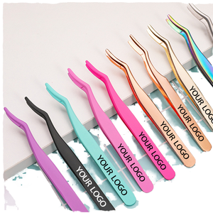 Pinza para Pestañas de Acero Inoxidable con Logotipo Personalizado, Aplicador de Pestañas Color Oro Rosa con Peine - Product Image 6
