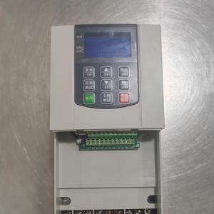 Convertisseurs <span class=keywords><strong>de</strong></span> fréquence triphasés 380V 15kW JNN pour la régulation <span class=keywords><strong>de</strong></span> la vitesse des moteurs d'alimentation en eau à pression constante. - Product Image 3