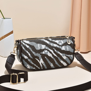 2022 tendencia de moda diseño de patrón de cebra bandolera de halloween versátil práctico bolso de hombro barato para mujer - Product Image 3