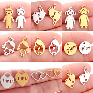 Colliers avec pendentifs <span class=keywords><strong>en</strong></span> forme de cœur, <span class=keywords><strong>en</strong></span> acier inoxydable plaqué or 18 carats, pour maman, famille, garçon, fille, cadeaux pour la fête des mères, fournitures de bijoux - Product Image 1