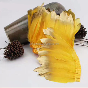 Venta al por mayor de fábrica: Plumas de ganso Xin Tian teñidas con puntas doradas, accesorios de ropa multicolor, certificado veterinario, China - Product Image 2