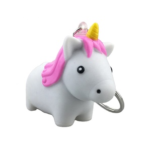 <span class=keywords><strong>Porte</strong></span>-clés en caoutchouc de <span class=keywords><strong>licorne</strong></span> souple 3d personnalisés <span class=keywords><strong>Porte</strong></span>-clés en PVC de <span class=keywords><strong>licorne</strong></span> à caca mignonne - Product Image 3