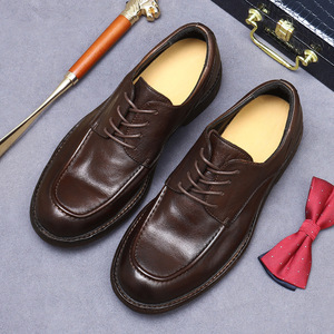 Zapatos hechos a mano de lujo pero con un estilo distintivo para hombre. Parte superior de cuero con suela de cuero. Zapatos de negocios a la moda. Estilo británico. - Product Image 6