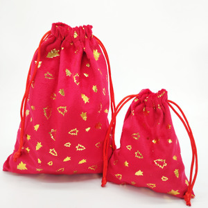 Sac cadeau décoratif en velours écologique personnalisé pour Noël, avec cordon de serrage - Product Image 6