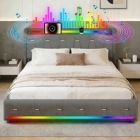 Cadre de lit en velours avec deux enceintes Bluetooth, 4 paniers de rangement dorés, chargement USB Type C, lumières synchronisées à la musique, beige, gris, noir
