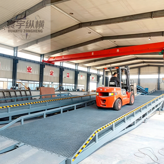 China Manufacturer Direct Sales Cheap Wholesale 10 Ton Portable Hydraulic Mobile Dock Ramp