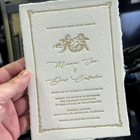 Cartes d'invitation de mariage personnalisées en papier coton de luxe, imprimées en typographie, gaufrées, débossées, avec bordure déchirée à la main, élégantes et simples