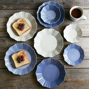 <span class=keywords><strong>Assiette</strong></span> à dîner et <span class=keywords><strong>assiette</strong></span> à dessert en céramique <span class=keywords><strong>blanche</strong></span> et bleue, <span class=keywords><strong>bord</strong></span> gaufré polygonal personnalisé avec coins vifs, vaisselle d'hôtel - Product Image 5