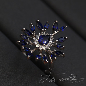 Anillo de la Serie Counterattack con Incrustaciones de Plata 925, Espinela Azul Sintética y Zafiro Blanco, Joyería Vintage - Product Image 2