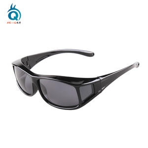 <span class=keywords><strong>Gafas</strong></span> <span class=keywords><strong>de</strong></span> <span class=keywords><strong>Sol</strong></span> Polarizadas <span class=keywords><strong>de</strong></span> Alta Definición para <span class=keywords><strong>Mujer</strong></span>, con Cubierta Exterior Ajustable - Product Image 5
