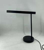 Lampe de bureau LED moderne en métal, écologique, pour hôtel, avec alimentation secteur et design protecteur des yeux