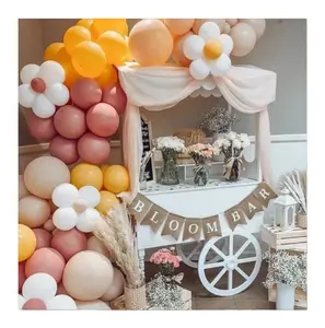 عربة مخصصة للوجبات الخفيفة والزهور والحلويات ، ديكور حفل زفاف قابل للطي مع عجلات خشبية محمولة