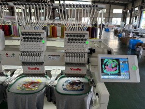 Máquina <span class=keywords><strong>Bordadora</strong></span> de Gorras de Alta Velocidad YUNFU de 6 <span class=keywords><strong>Cabezas</strong></span>, 12/15 Agujas, Impresión A15 Dahao para Tiendas, <span class=keywords><strong>Precio</strong></span> de Fábrica, Usada, Tipo <span class=keywords><strong>Tajima</strong></span> - Product Image 3