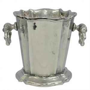 Cubo de Hielo Plateado de 5 Litros con Asa, Apto para Contacto con Alimentos, Técnica de Fundición Manual, Cubo Enfriador de Vino y Champán para Uso en Bares y Fiestas - Product Image 1