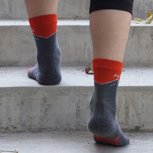 Calcetines de lana merino a media pantorrilla, calcetines térmicos de secado rápido con absorción de impactos antiolor de invierno, dibujos animados para senderismo y senderismo - Product Image 5