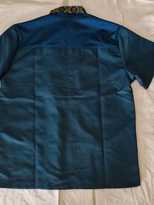 Vêtements de chef 1 pièce, tissu gaufré de haute qualité, manches courtes, design avec poches, fermeture à boutons, plusieurs couleurs, idéal pour la restauration - Product Image 5