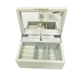 Boîte à musique de luxe personnalisée en forme de ballerine blanche pour femmes et filles, pour collection de bijoux - Product Image 3