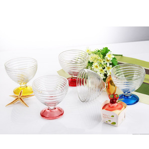 Vasos de Vidrio Transparente con Forma de Flor Pequeña Garbo al por Mayor para Postres, Jugos, Batidos, Helados y Sundae - Diseño Portátil - Product Image 2