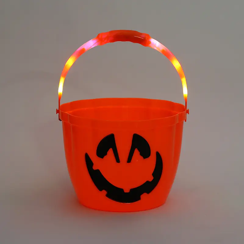 Halloween Decoration Glow Handle Bucket Wholesale Plastic Halloween Pumpkin Candy Buckets with Light