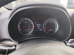 <span class=keywords><strong>Stonic</strong></span> Yi Pao 1.4L CVT <span class=keywords><strong>SUV</strong></span> Compact d'occasion 2021, 18000 km seulement, peinture d'origine, couleur blanche, conduite à gauche, petit <span class=keywords><strong>SUV</strong></span>, véhicule d'occasion - Product Image 4