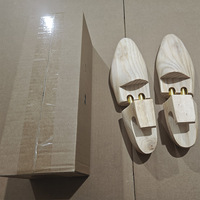 Embauchoir en bois réglable pour le maintien du talon et l'entretien des chaussures