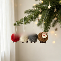 Fournisseur en gros de nouveaux ornements de Noël en polyester et laine d'agneau, pendentifs rennes colorés en quatre pièces, accessoires de déguisement pour fêtes