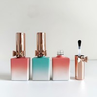 Flacon de vernis à ongles en verre noir brillant et blanc de 10 ml et 15 ml, conteneur cosmétique carré avec bouchon à pince et impression sérigraphique