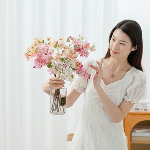 Branche de fleurs de cerisier artificielles CallaFloral, blanc rose beige, polyester, décoration intérieure, bouquet de mariage - Product Image 1