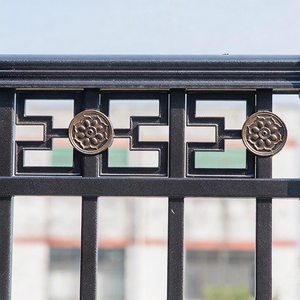 Rampe d'escalier moderne en aluminium sur mesure pour usage extérieur - Product Image 4