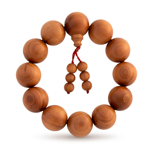 Perles de bois de santal brun doré naturel durable avec un parfum naturel de bois doux - 108 Mala pour la méditation et les projets d'artisanat - Product Image 1